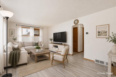 Charming 1930s home full of character and ready for its next - photo 2
