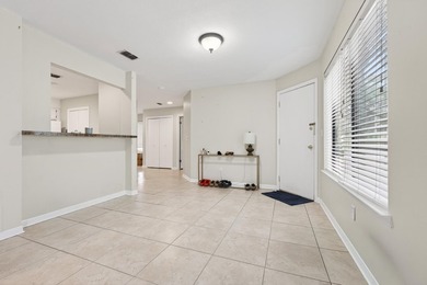 A quaint and beautiful find in Bluewater Bay in the Garden Oaks - photo 9