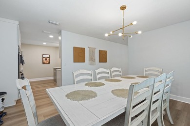 Nestled in the heart of Valparaiso, this 6 bedroom 3 bath gem - photo 10
