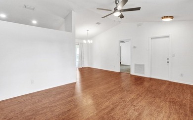 Paradise awaits in Sebastian, Florida! This 3 bedroom, 2 - photo 4