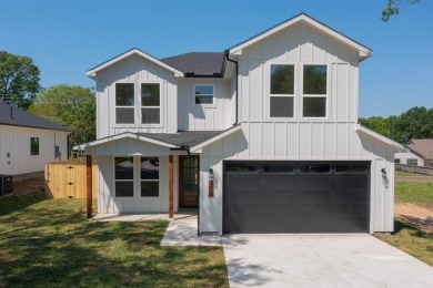 Lake Home For Sale in Gun Barrel City, Texas