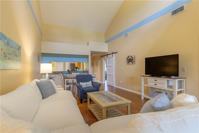 Rarely available, highly desired end unit with lots of privacy - photo 5