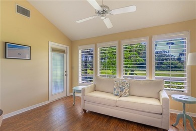 Rarely available, highly desired end unit with lots of privacy - photo 8