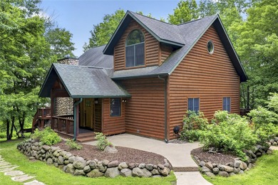 Phenomenal Northwoods chalet!! Discover your private Northwoods - photo 10