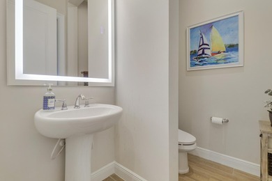 PRIVACY ABOUNDS IN THIS CUL-DE-SAC POOL HOME NESTLED ON AN - photo 18