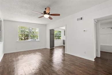 Prime investment opportunity, triplex in Gulf Shores! This - photo 4