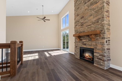 Gorgeous new construction home on the banks of Lake Taneycomo - photo 35