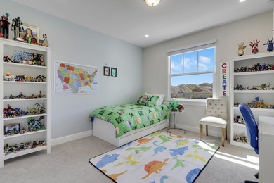 PRIVACY ABOUNDS IN THIS CUL-DE-SAC POOL HOME NESTLED ON AN - photo 57