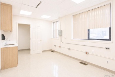 Exceptional opportunity to own or lease a prime commercial - photo 25