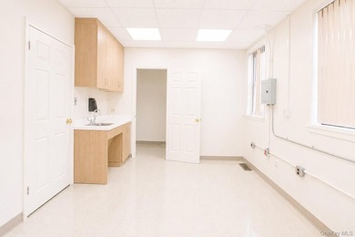 Exceptional opportunity to own or lease a prime commercial - photo 26