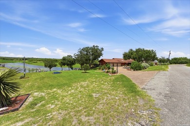 An extraordinary waterfront estate where timeless craftsmanship - photo 11