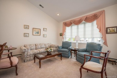 Welcome to this well maintained 2 bedroom, 2 full bath condo - photo 4