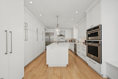 CUSTOM LEEDS-BUILT HOME JUST TWO BLOCKS TO THE BEACH! Built in - photo 14