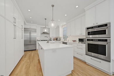 CUSTOM LEEDS-BUILT HOME JUST TWO BLOCKS TO THE BEACH! Built in - photo 16