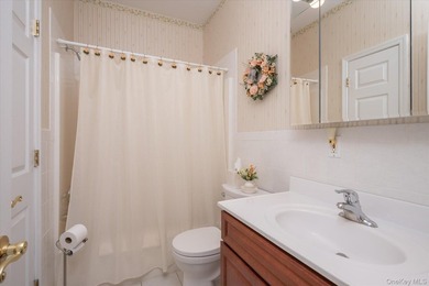 Welcome to this well maintained 2 bedroom, 2 full bath condo - photo 10