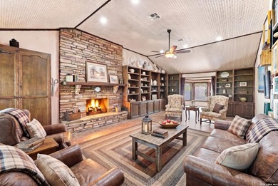 An extraordinary waterfront estate where timeless craftsmanship - photo 27
