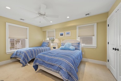 CUSTOM LEEDS-BUILT HOME JUST TWO BLOCKS TO THE BEACH! Built in - photo 30