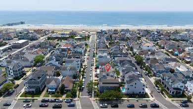 CUSTOM LEEDS-BUILT HOME JUST TWO BLOCKS TO THE BEACH! Built in - photo 46