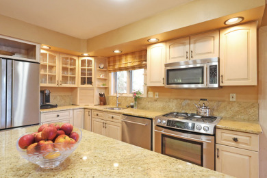 Custom Contempary Cedar Lakefront Home - photo 6