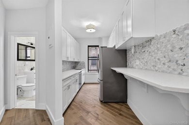 Beautiful 3-bedroom pre-war condominium available on historic - photo 11