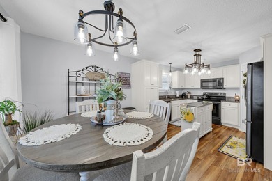 Welcome to your immaculate, turn-key oasis perfectly situated in - photo 8