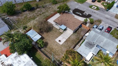 Beautiful move-in ready home with NO HOA, tucked away at the - photo 32