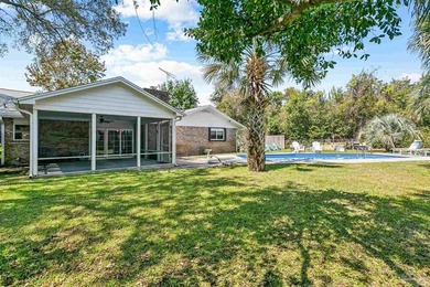 Rare income-producing or multi-generational layout in the - photo 32