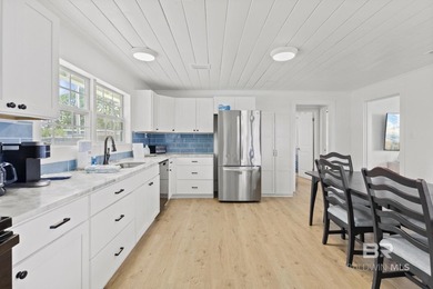 Rare opportunity for 100 ft directly on Mobile Bay - includes a - photo 4