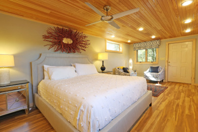Custom Contempary Cedar Lakefront Home - photo 18