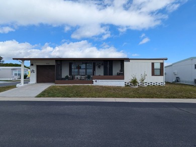 (private lake, pond, creek) Home For Sale in Clearwater Florida