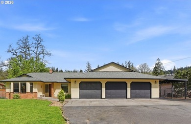What an incredible river front property - ASTOUNDING views and - photo 1