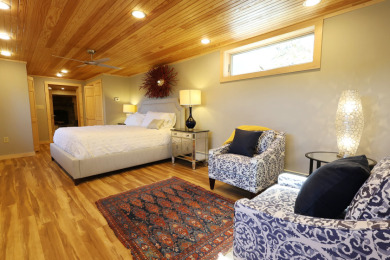 Custom Contempary Cedar Lakefront Home - photo 21