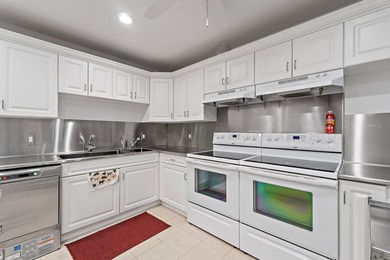 Experience the best of Florida 55+ living at Conquistador! - photo 22