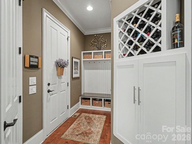 A first offering of this custom-built Simonini home in The - photo 36