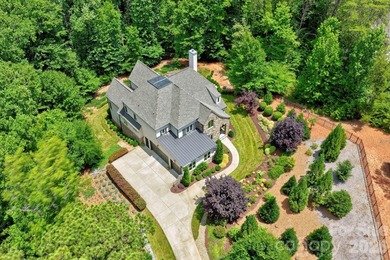 A first offering of this custom-built Simonini home in The - photo 46
