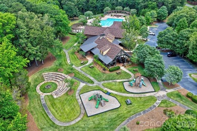 A first offering of this custom-built Simonini home in The - photo 47