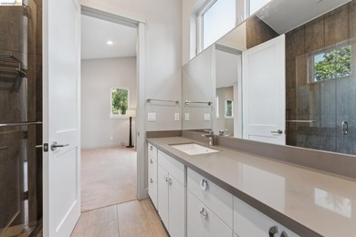 Contractor Special/ Fixer! Incredible Opportunity in the - photo 48