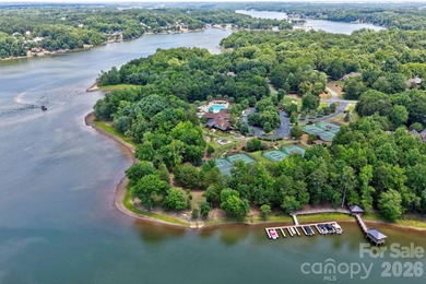 A first offering of this custom-built Simonini home in The - photo 48