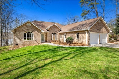 Lake Hartwell Home For Sale in Fair Play South Carolina