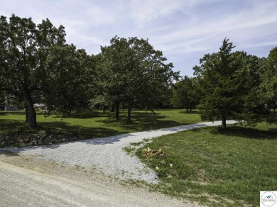 Truman Lake Acreage For Sale in Deepwater Missouri