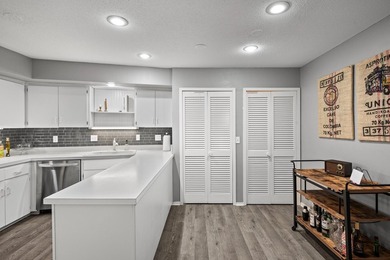 Affordable condo living! HOA fee pays almost EVERYTHING: water - photo 11