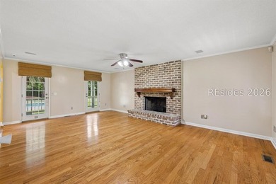 Tucked behind wrought iron gates on over four private, fenced - photo 14