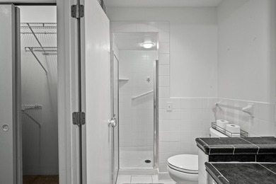 Affordable condo living! HOA fee pays almost EVERYTHING: water - photo 17