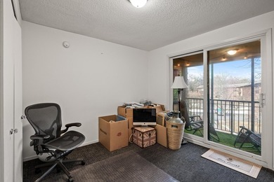 Affordable condo living! HOA fee pays almost EVERYTHING: water - photo 18