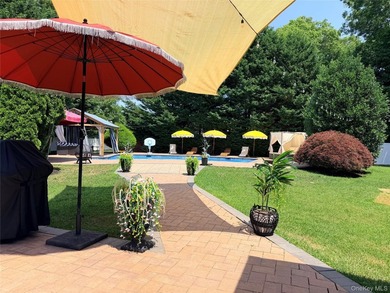Surprisingly Spacious and Expanded Ranch in Sayville - Updated - photo 24
