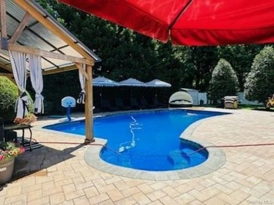 Surprisingly Spacious and Expanded Ranch in Sayville - Updated - photo 26