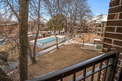 Affordable condo living! HOA fee pays almost EVERYTHING: water - photo 30