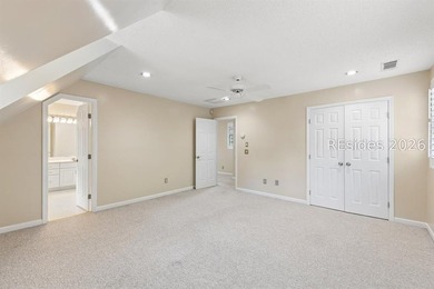 Tucked behind wrought iron gates on over four private, fenced - photo 32
