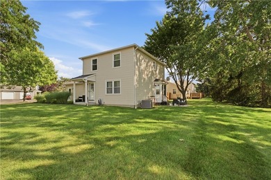 Welcome home to this beautifully maintained 2-bedroom, 1.5-bath - photo 2