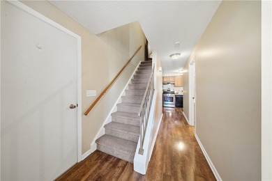 Welcome home to this beautifully maintained 2-bedroom, 1.5-bath - photo 4